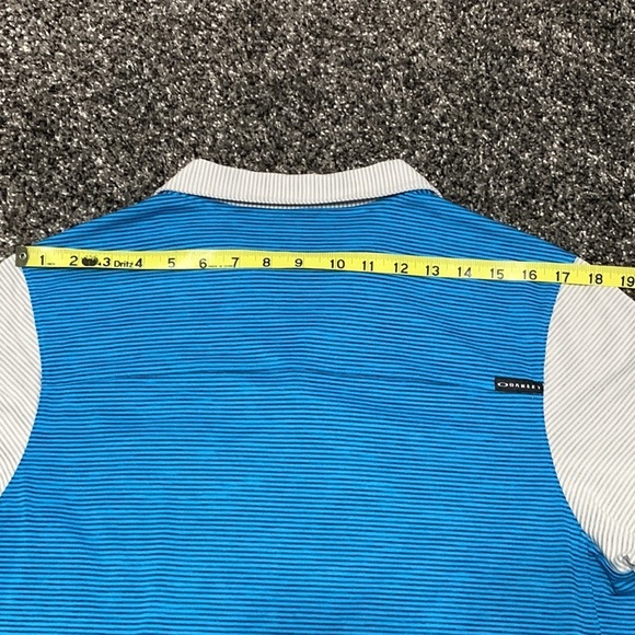 Oakley Men’s Fitted Golf Shirt- L - Picture 7 of 9